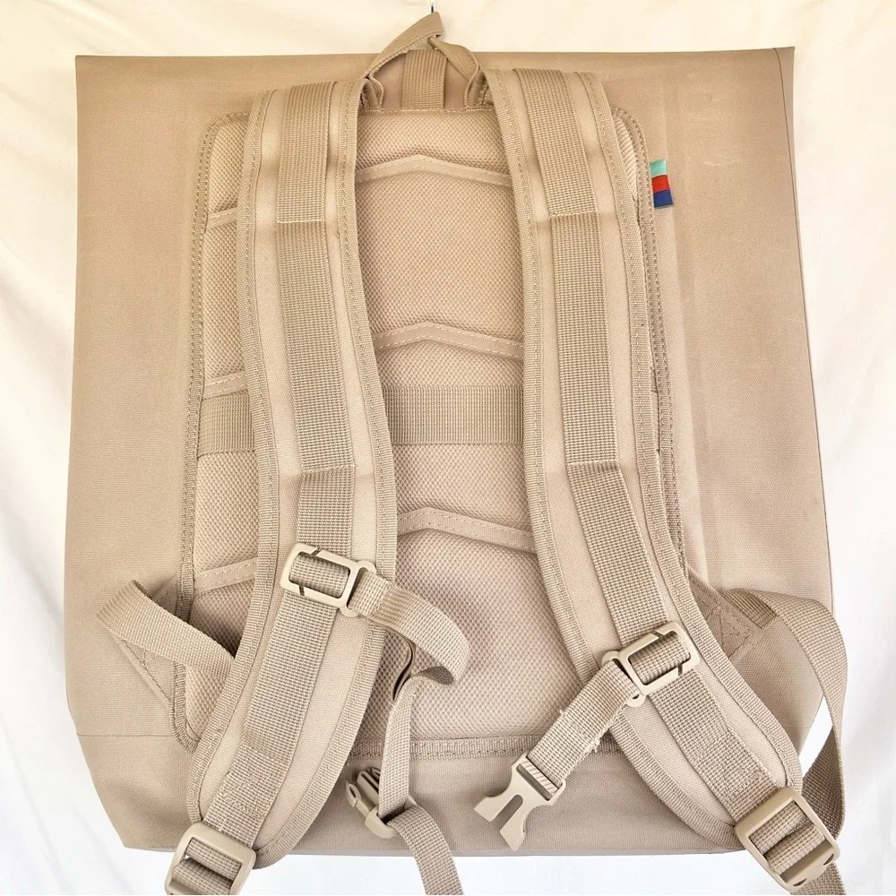 GOT BAG. | ROLLTOP TRAVEL BACKPACK 26L ECO-FRIENDLY WATERPROOF RECYCLED TAN GRAY